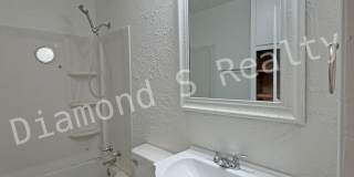 Adorable 2 Bed/1 Bath Home Gallery 9