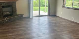 2 Bedroom, 2 Bathroom Lower Available Gallery 7