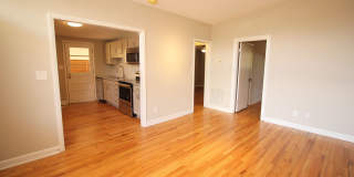 Beautiful 2 Bedroom, 1 Bath home is West Raleigh! Pet Friendly! Gallery 6