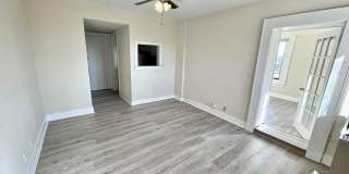 CHARMING DOWNTOWN CONDO - WALK EVERYWHERE! Gallery 1