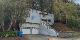 Private 3 bedroom 2.5 bath with 2 car attached garage Gallery 1