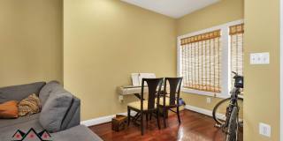 Townhome Style Condo with Parking Gallery 4