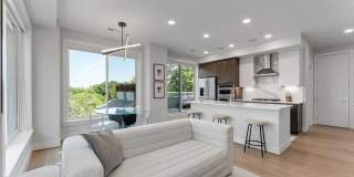 635 Slaters Ln Gallery 1