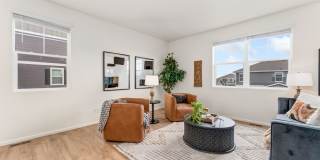 6818 Gateway Crossing Street Gallery 8