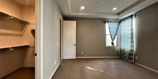 $500 OFF FIRST MONTH!! Spacious 4 bedroom, 3 bath Condo in Irvine! $500 OFF FIRST MONTH!! Spacious 4 bedroom, 3 bath Condo in Irvine! Gallery 14