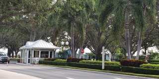 1652 SW Waterfall Boulevard Gallery 15