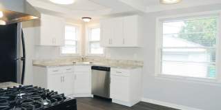 3 Bed - 1 Bath Cape Code for Rent in Maple Heights! Gallery 5