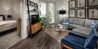 The Pearl Gallery 10