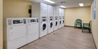 Tabor Lake Apartments Gallery 13