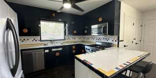 301 Bermuda Place Gallery 7