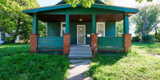 Comfortable 2-Bedroom Home in Cleveland – 14808 Pepper Avenue Gallery 1
