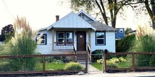 Updated 1928 Bungalow Gallery 1
