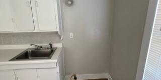 Adorable One Bedroom Duplex! Gallery 9