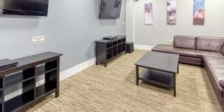 100 Midtown Gallery 19