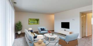Lake Forest Apartments Gallery 28