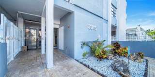 2016 Bay Dr 2016 Bay Dr Gallery 1
