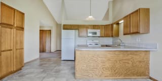 Lakeside Townhomes Gallery 16