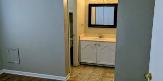 CUTE 3 BEDROOM 2 BATH! WITH A LARGE BACK YARD! Gallery 10