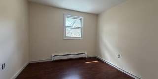 1037 Chipperfield Drive Gallery 24