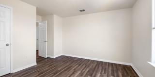 Attractive 4 Bedroom, 2.5 Bath, 2-Story Home in Manor! Gallery 18