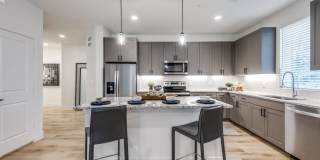 Vero McKinney Gallery 18