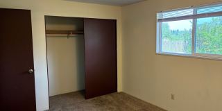2121 E Viewmont Dr Gallery 5
