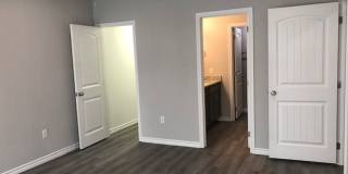 6045 Jennings Gallery 21