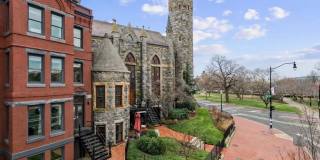 VICTORIAN MANSION STEPS FROM STANTON PARK Gallery 1