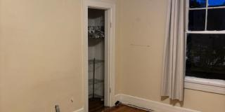 915 Laurens Street Gallery 28