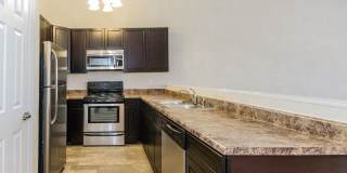 2 Bedroom, 2 Bathroom duplex with garage Gallery 5