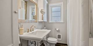 Old Southwest 2 bed / 1 bath / 1 car garage REMODELED & Move In Ready Gallery 12