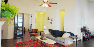 Stunning, Modern 2 Bed, 2 Bath with Office in Woodcroft! Gallery 3