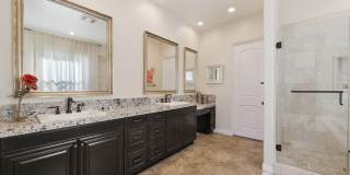 81600 Macbeth Street Gallery 26