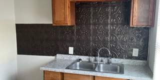 Cozy Two Bedroom! Available Now! Section 8 Welcomed Gallery 3