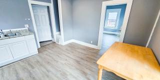 4831 E Washington St - Unit 4 - $995.00/mo. with $250 of second month Gallery 6