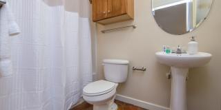 District Square Gallery 16