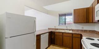 Private and Charming 2 Bed 1 Bath house Gallery 7