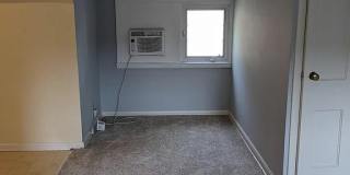 1906 E Mifflin St Gallery 13