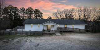 122 Frontage Road Gallery 1