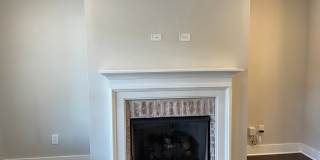 Spacious 3 bedroom home with garage and fenced backyard! Gallery 26