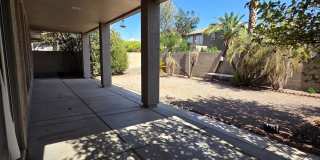 2709 W Redwood Lane Gallery 33