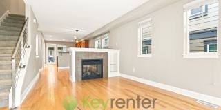 Elegant Three Bedroom Home with Office and Balcony Gallery 4