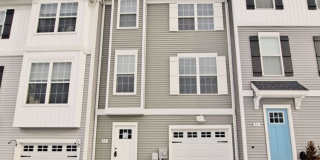 3 Bed / 2-1/2 Bath  Single Family Town Home w/Attached1 Car Garage Gallery 1