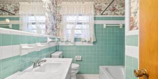 3 Bedroom 1 1/2 Bath Home For Rent Near Madison Street! Gallery 20