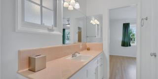 2313 N Baker Gallery 46