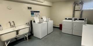 Eugene Manor Apartments Gallery 15