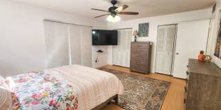 Coming Soon! Beautifully furnished 1 bedroom 1.5 bath condo Gallery 16