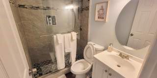 Ambient 5BR House in Pasadena Gallery 14