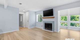East Bridge Town Lofts Living | Prime Location Near Downtown Charleston Gallery 8
