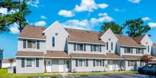 Fairway Village Beautifully Upgraded Condo (Island Green) Gallery 1